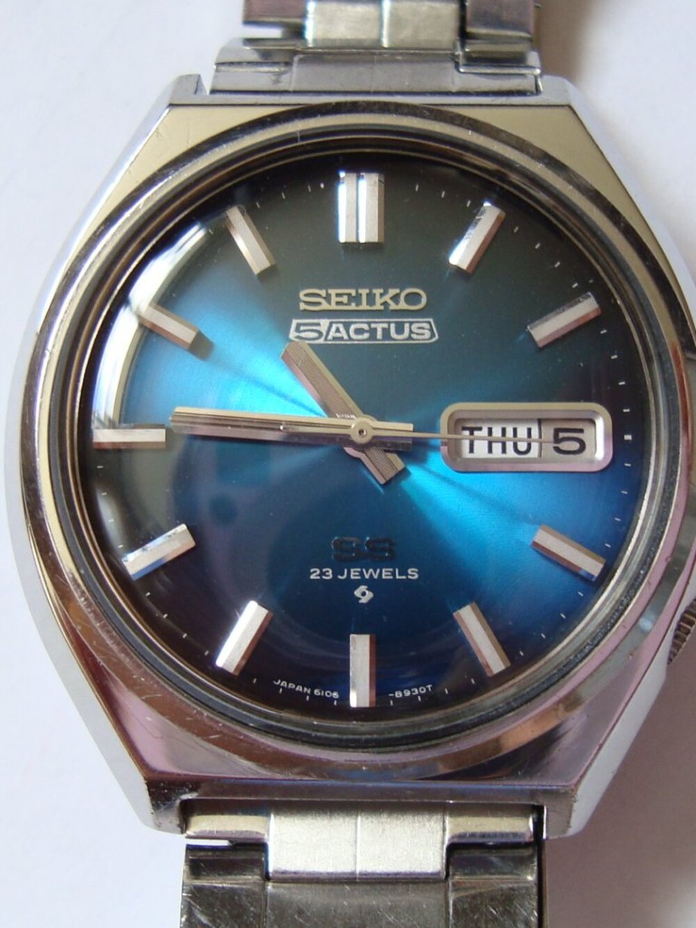 VINTAGE AUTOMATIC SEIKO 5 ACTUS 6106-8690 , RUN GREAT